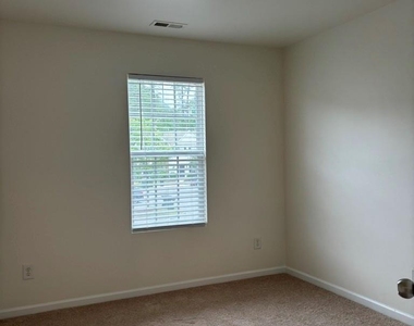 18 Sharpstone Lane - Photo Thumbnail 12