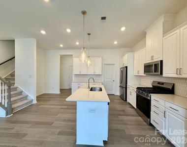 206 Silver Fleet Drive - Photo Thumbnail 3