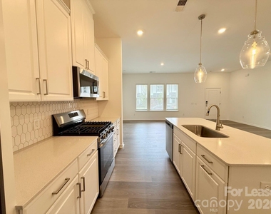 206 Silver Fleet Drive - Photo Thumbnail 2