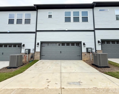 206 Silver Fleet Drive - Photo Thumbnail 24