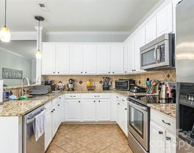5623 Fetzer Avenue Nw - Photo Thumbnail 4