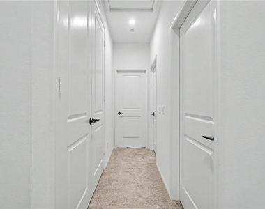 15967 W Preserve Loop - Photo Thumbnail 9