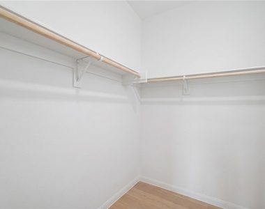 15967 W Preserve Loop - Photo Thumbnail 12