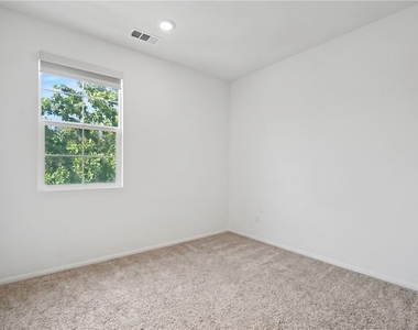 15967 W Preserve Loop - Photo Thumbnail 16