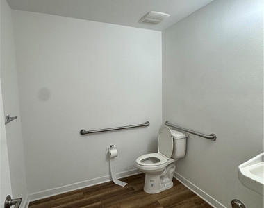 1654 Pomona - Photo Thumbnail 9