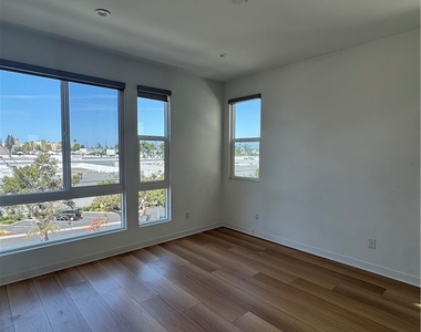 1654 Pomona - Photo Thumbnail 21