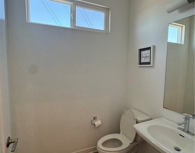1654 Pomona - Photo Thumbnail 17