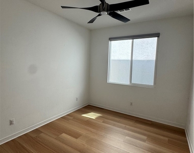 1654 Pomona - Photo Thumbnail 34