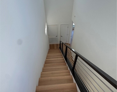 1654 Pomona - Photo Thumbnail 31