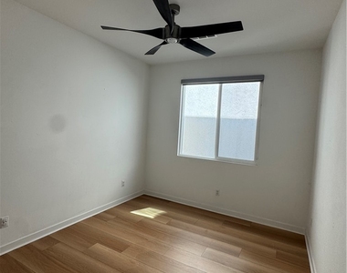 1654 Pomona - Photo Thumbnail 33
