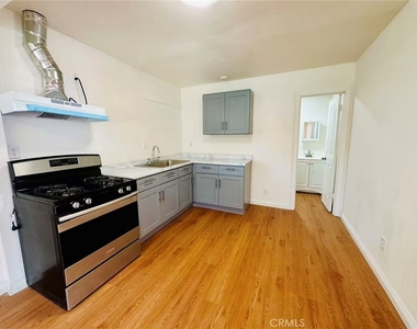 3320 Tenaya Avenue - Photo Thumbnail 8