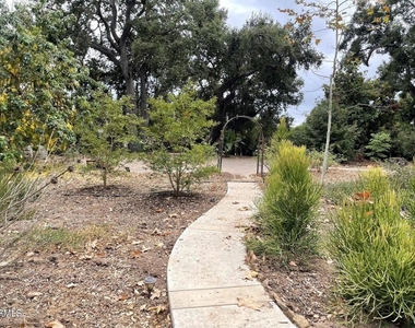 710 S La Luna Avenue - Photo Thumbnail 18
