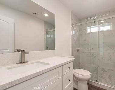 11585 Embree Drive - Photo Thumbnail 6