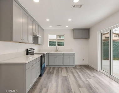 11585 Embree Drive - Photo Thumbnail 2