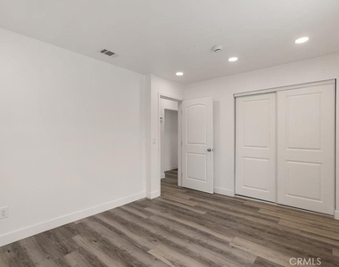 11585 Embree Drive - Photo Thumbnail 7