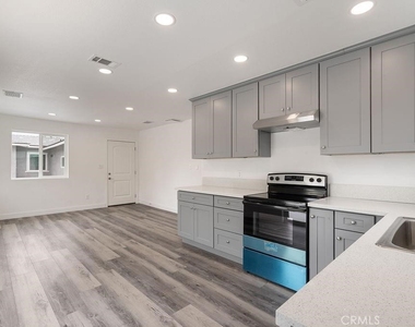 11585 Embree Drive - Photo Thumbnail 3