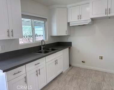 5198 Washington - Photo Thumbnail 4
