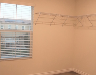 6105 Rosewood Way - Photo Thumbnail 19