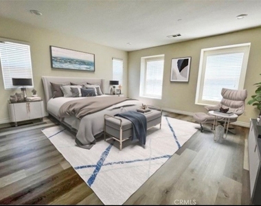 6105 Rosewood Way - Photo Thumbnail 4