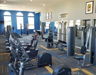 6105 Rosewood Way - Photo Thumbnail 28