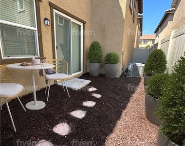6105 Rosewood Way - Photo Thumbnail 22