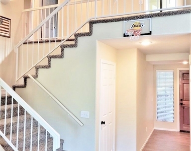 1718 Tecalote Drive - Photo Thumbnail 25