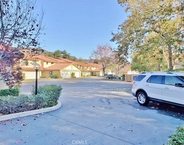 1718 Tecalote Drive - Photo Thumbnail 51