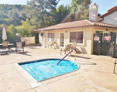 1718 Tecalote Drive - Photo Thumbnail 54