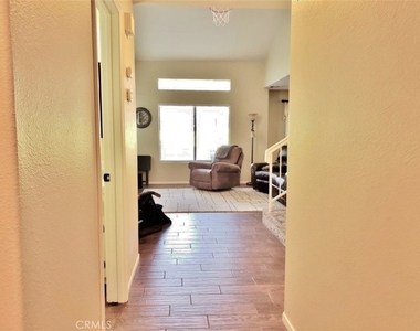 1718 Tecalote Drive - Photo Thumbnail 6