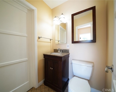 11252 Delano - Photo Thumbnail 10