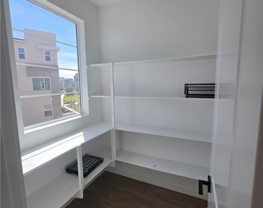 27589 Sanctuary Court - Photo Thumbnail 14