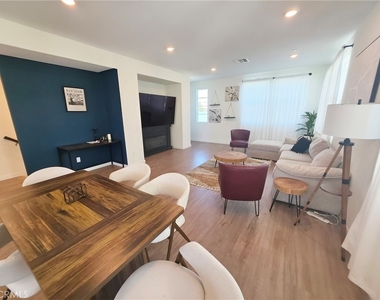 27589 Sanctuary Court - Photo Thumbnail 8