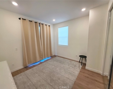 27589 Sanctuary Court - Photo Thumbnail 4