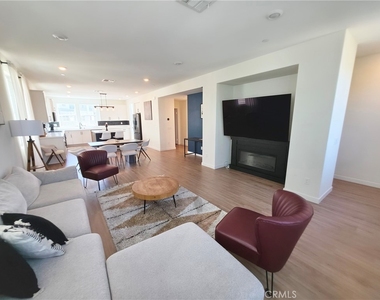 27589 Sanctuary Court - Photo Thumbnail 12