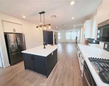 27589 Sanctuary Court - Photo Thumbnail 16