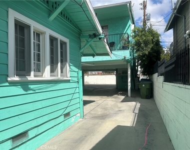4727 Oakwood Avenue - Photo Thumbnail 27