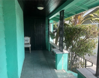 4727 Oakwood Avenue - Photo Thumbnail 31
