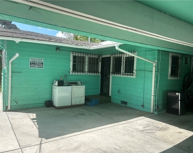4727 Oakwood Avenue - Photo Thumbnail 26