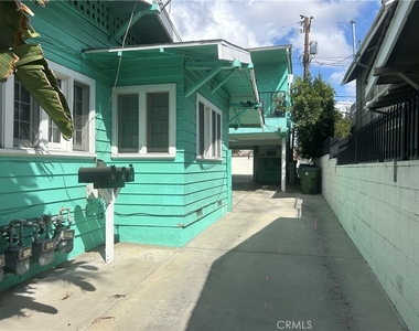 4727 Oakwood Avenue - Photo Thumbnail 28