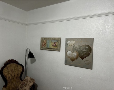 4727 Oakwood Avenue - Photo Thumbnail 21
