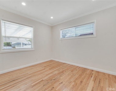 19815 Bassett Street - Photo Thumbnail 20