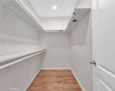 19815 Bassett Street - Photo Thumbnail 18