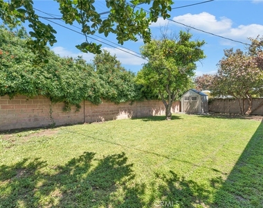 19815 Bassett Street - Photo Thumbnail 27