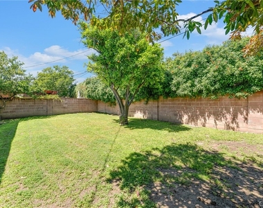 19815 Bassett Street - Photo Thumbnail 30