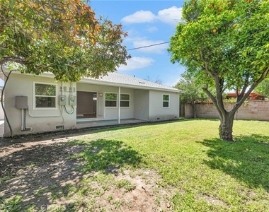 19815 Bassett Street - Photo Thumbnail 29