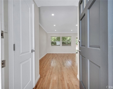 19815 Bassett Street - Photo Thumbnail 2