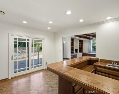 5057 Shirley - Photo Thumbnail 6