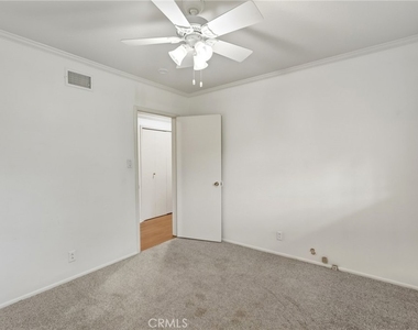 5057 Shirley - Photo Thumbnail 14
