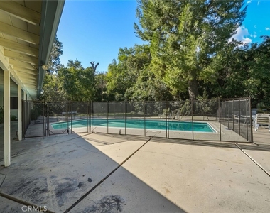 5057 Shirley - Photo Thumbnail 19