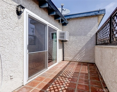 2219 Curtis - Photo Thumbnail 11
